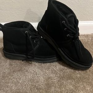 Uggs (Youth Size 4, fits woman size 6)